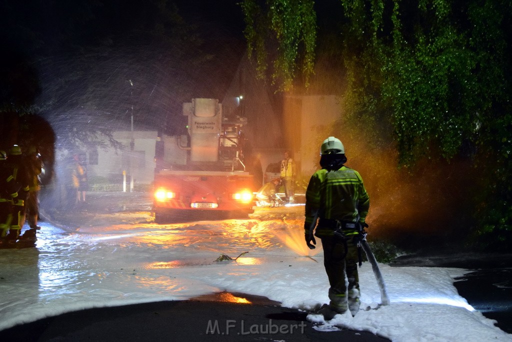 Grossfeuer Einfamilienhaus Siegburg Muehlengrabenstr P0583.JPG - Miklos Laubert